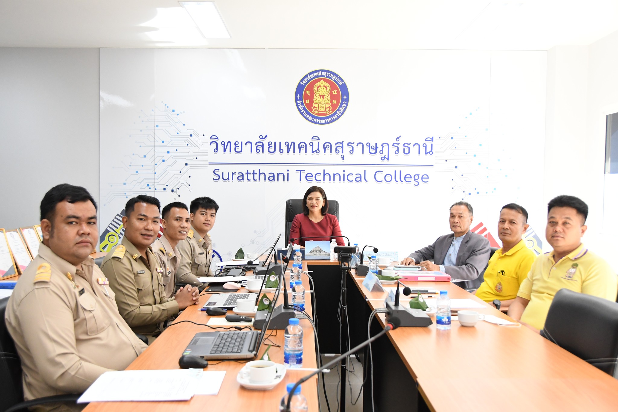 จ4