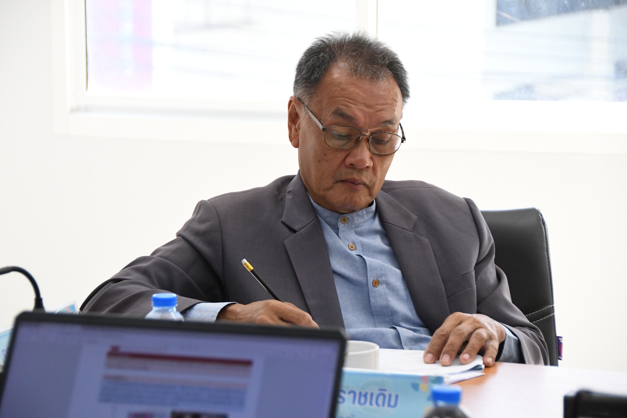 จ7